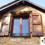 Fenêtre 2 vantaux aluminium – Coloris rouge Ral 3004