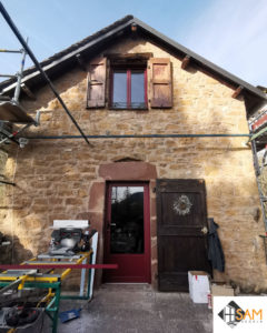 Porte vitrée aluminium avec soubassement